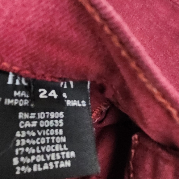 Hudson Made In USA Super Skinny Maroon Distressed Jeans - Picture 5 of 12